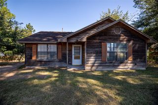 218 N Franklin Avenue, Cleveland, TX 77327