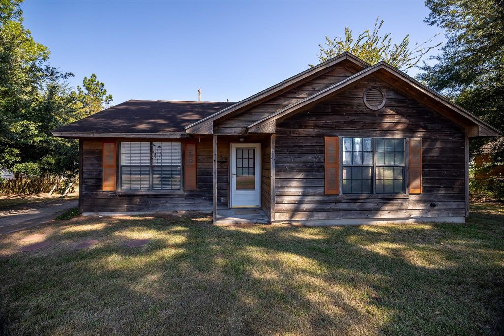218 N Franklin Avenue, Cleveland, TX 77327