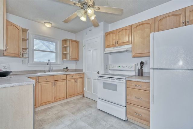 60 Daytona Avenue, Penfield, NY 14580