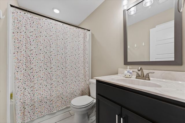 323 Dugger Dr, Clarksville, TN 37042