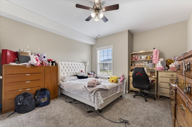 323 Dugger Dr, Clarksville, TN 37042