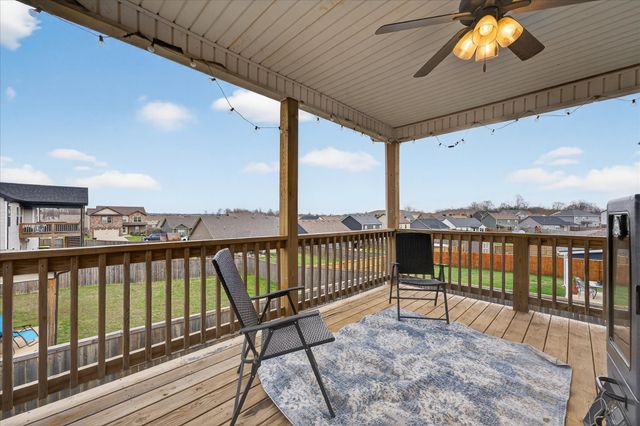 323 Dugger Dr, Clarksville, TN 37042