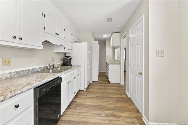 6833 S Staff Road, Fayetteville, NC 28306