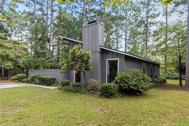 6833 S Staff Road, Fayetteville, NC 28306