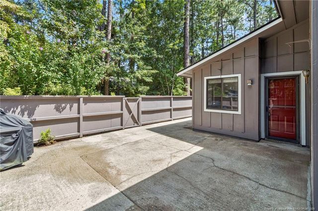 6833 S Staff Road, Fayetteville, NC 28306