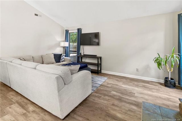 6833 S Staff Road, Fayetteville, NC 28306