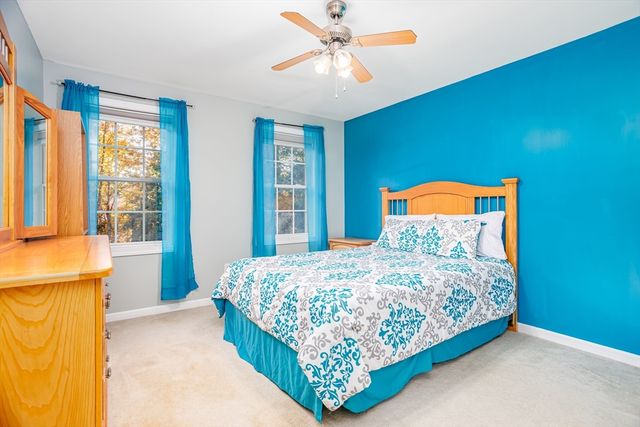 31 Prospect St, Pepperell, MA 01463