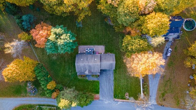 31 Prospect St, Pepperell, MA 01463