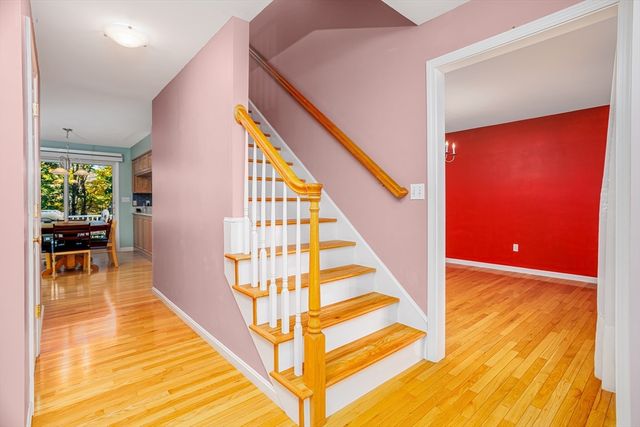 31 Prospect St, Pepperell, MA 01463