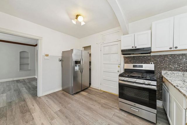 6206 N Francisco Avenue 2B, Chicago, IL 60659