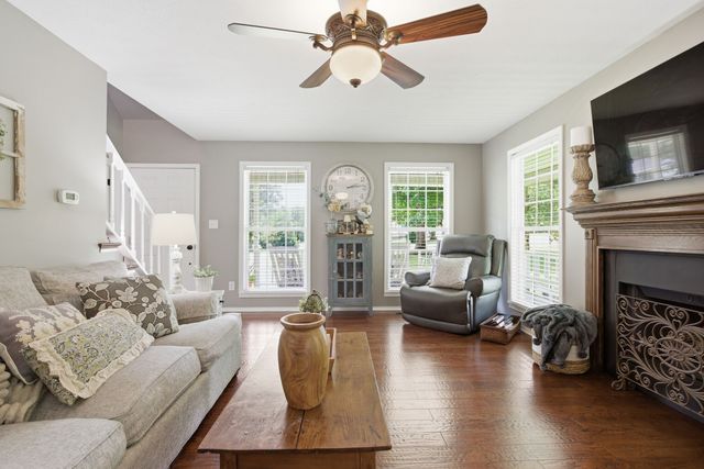 131 Pin Oaks Ln, Hohenwald, TN 38462
