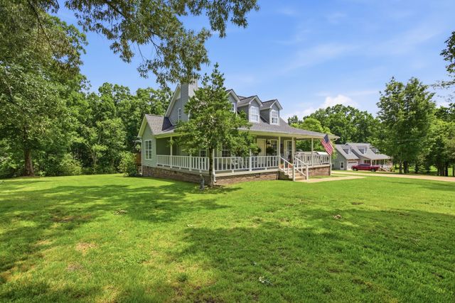 131 Pin Oaks Ln, Hohenwald, TN 38462