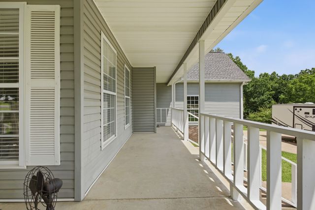 131 Pin Oaks Ln, Hohenwald, TN 38462
