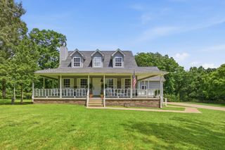 131 Pin Oaks Ln, Hohenwald, TN 38462