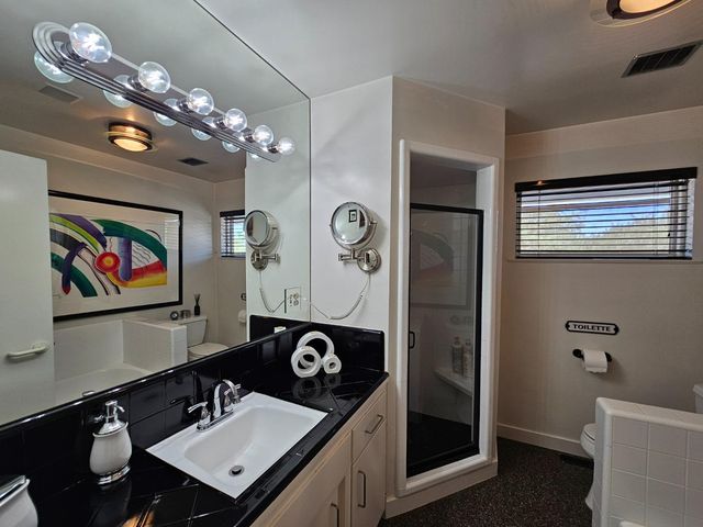 7669 E Conejo Avenue, Selma, CA 93662