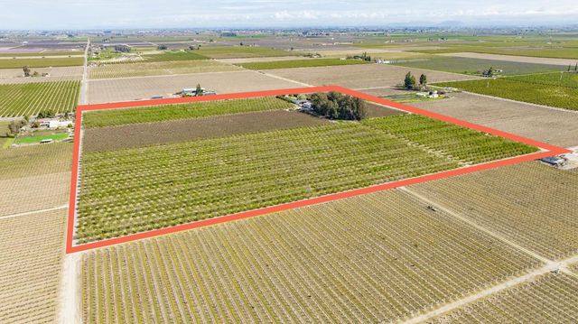 7669 E Conejo Avenue, Selma, CA 93662