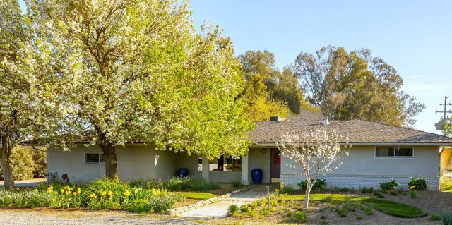 7669 E Conejo Avenue, Selma, CA 93662