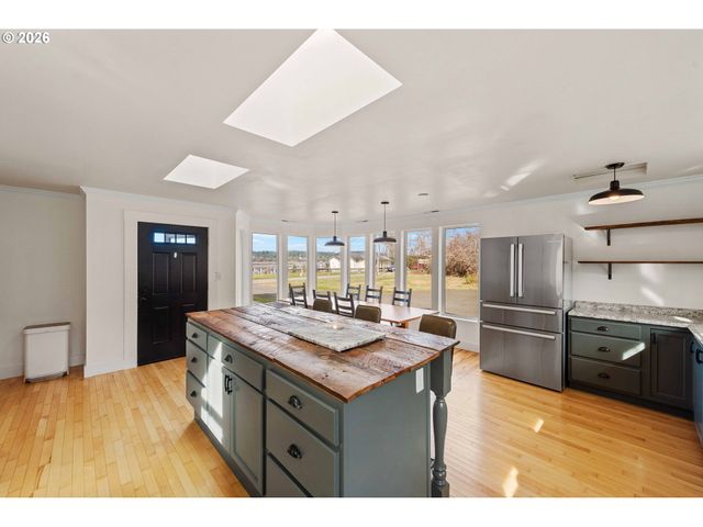 57586 PARKERSBURG Rd, Bandon, OR 97411