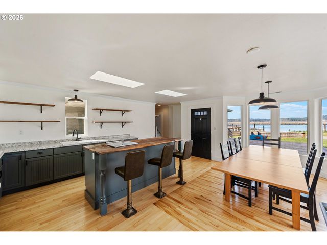 57586 PARKERSBURG Rd, Bandon, OR 97411