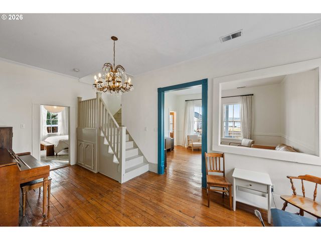 57586 PARKERSBURG Rd, Bandon, OR 97411