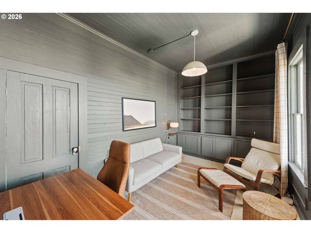 57586 PARKERSBURG Rd, Bandon, OR 97411