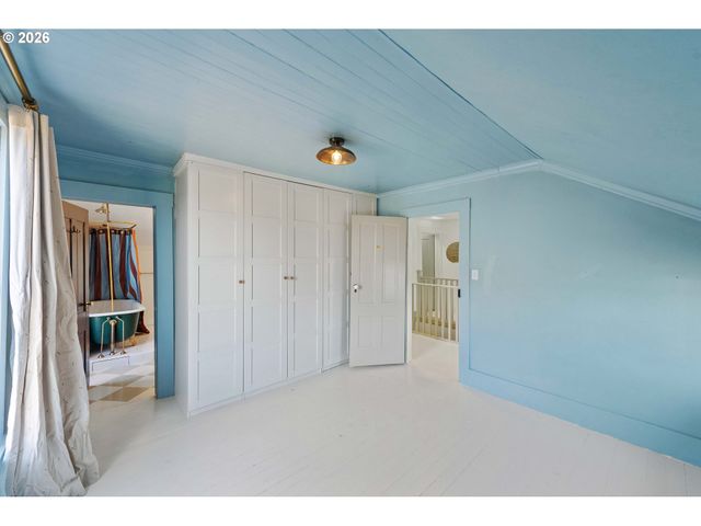 57586 PARKERSBURG Rd, Bandon, OR 97411