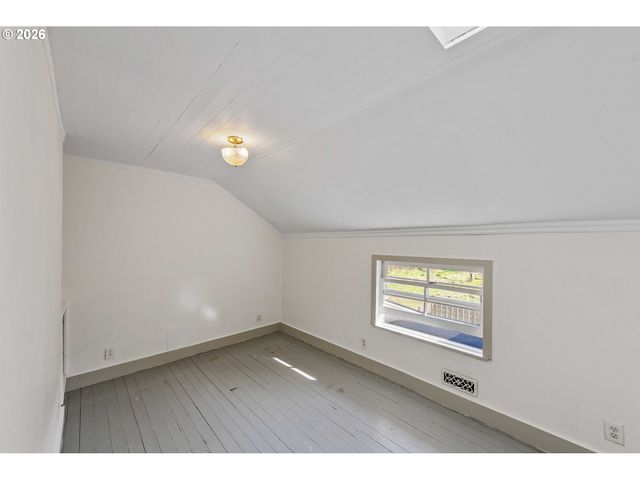 57586 PARKERSBURG Rd, Bandon, OR 97411