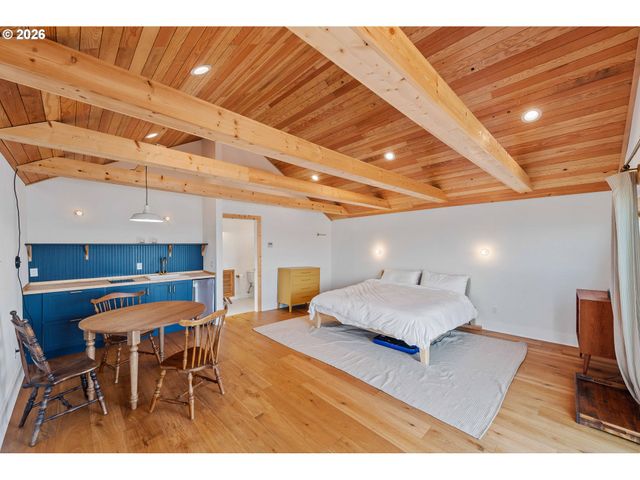 57586 PARKERSBURG Rd, Bandon, OR 97411