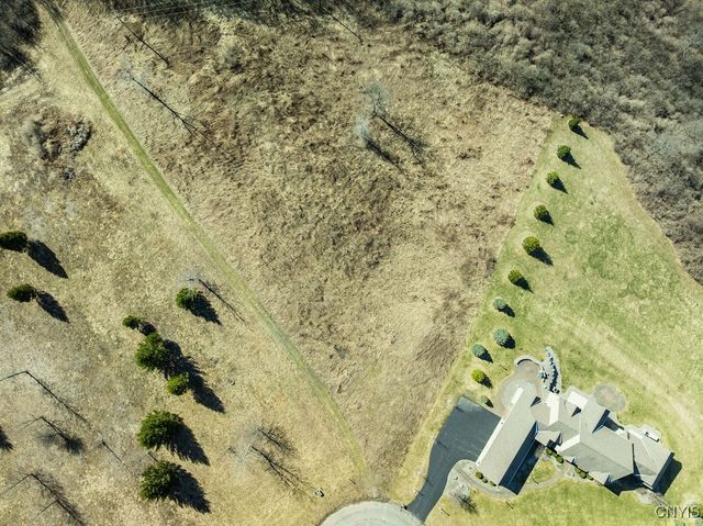 7130 Kittiwake Run Road, Pompey, NY 13104
