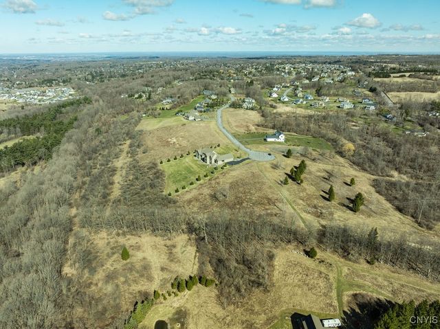 7130 Kittiwake Run Road, Pompey, NY 13104