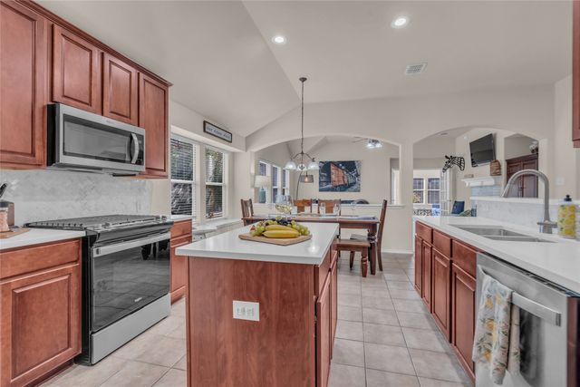 308 Cadbury Drive, Euless, TX 76040