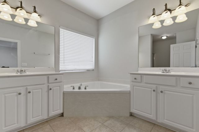 9706 Valley Springs Dr, Brentwood, TN 37027