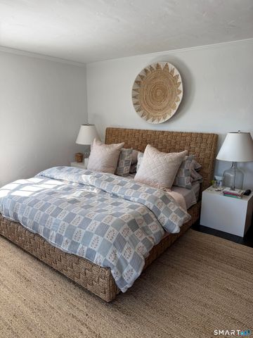 450 Harbor Road, Fairfield, CT 06890