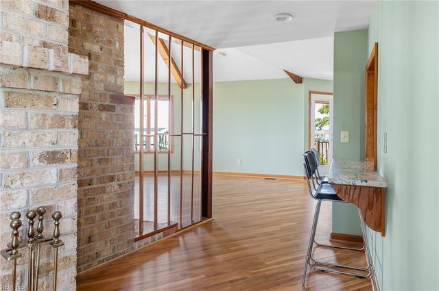 5414 York Haven LN, Gloucester, VA 23061