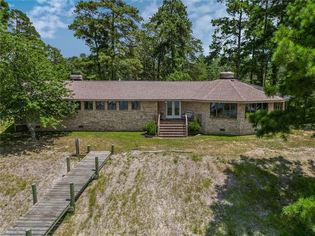 5414 York Haven LN, Gloucester, VA 23061