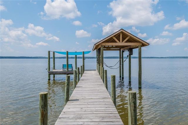 5414 York Haven LN, Gloucester, VA 23061