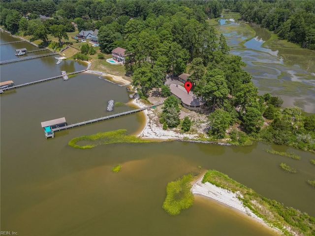 5414 York Haven LN, Gloucester, VA 23061