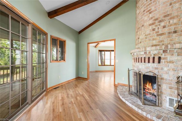 5414 York Haven LN, Gloucester, VA 23061