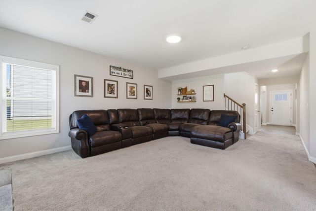 146 Dove Run Circle, Georgetown, KY 40324