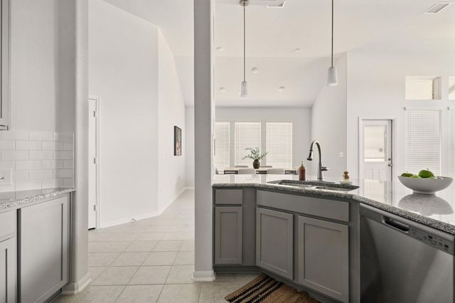 469 Durian LOOP, Buda, TX 78610