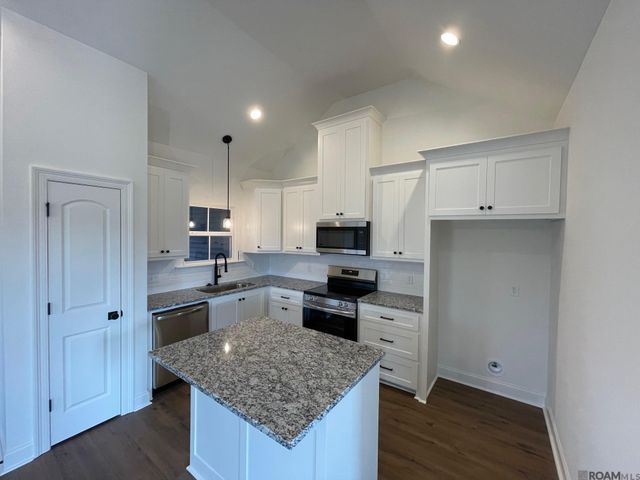 17011 River Birch Ave, Greenwell Springs, LA 70739