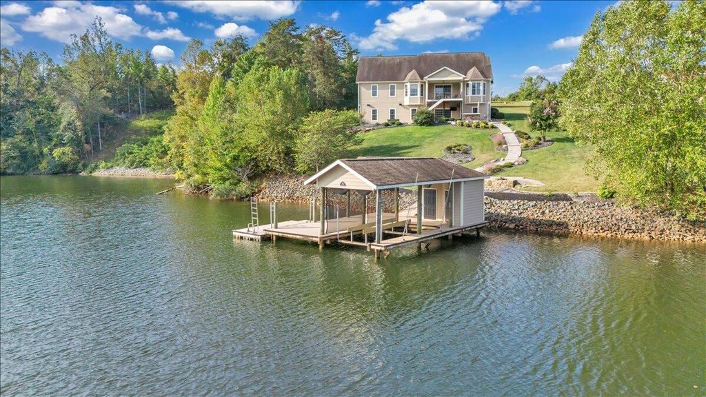 414 Augusta WAY, Wirtz, VA 24184
