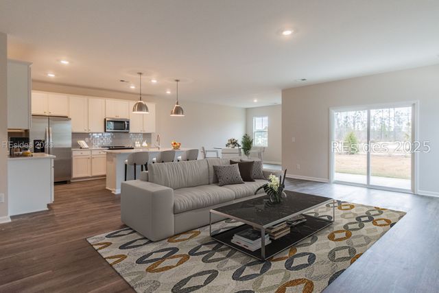 330 Dreher Dr, Hardeeville, SC 29927