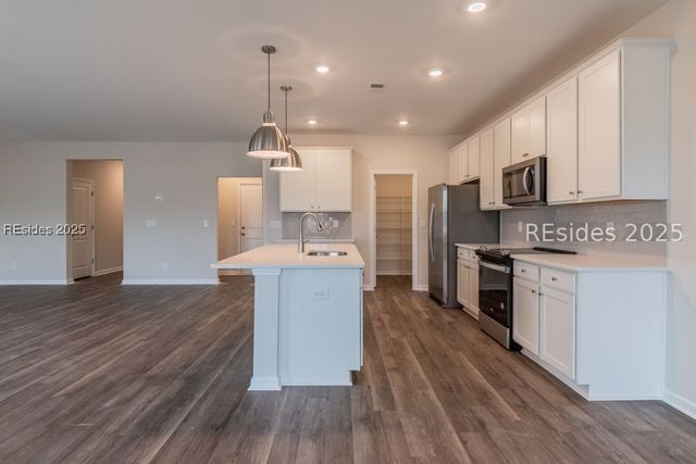 330 Dreher Dr, Hardeeville, SC 29927