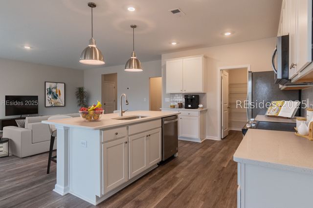 330 Dreher Dr, Hardeeville, SC 29927