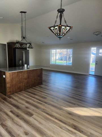 414 Knollwood Avenue, Saint Croix Falls, WI 54024