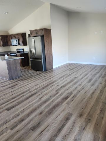 414 Knollwood Avenue, Saint Croix Falls, WI 54024