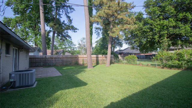 322 Broad Ripple Drive, Houston, TX 77336