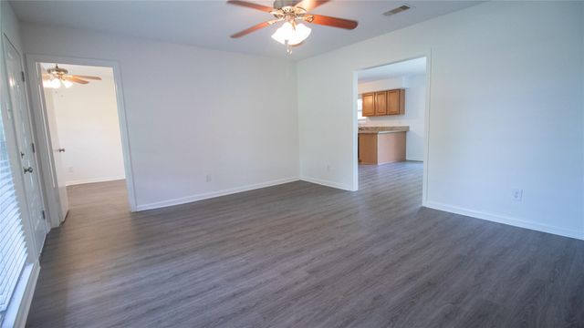 322 Broad Ripple Drive, Houston, TX 77336