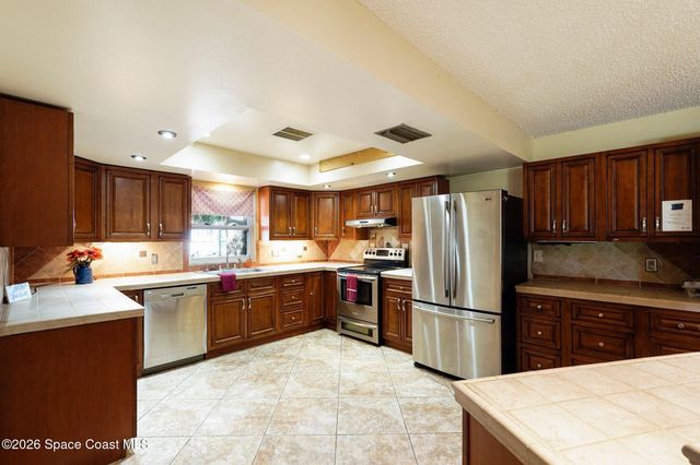 1351 Cherry Hills Road NE, Palm Bay, FL 32905